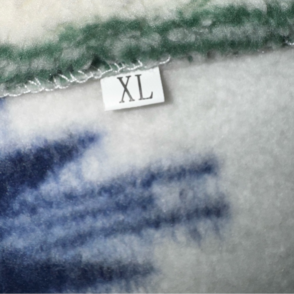 Multicolor Patterned Fleece Jacket - Picture 3 of 3